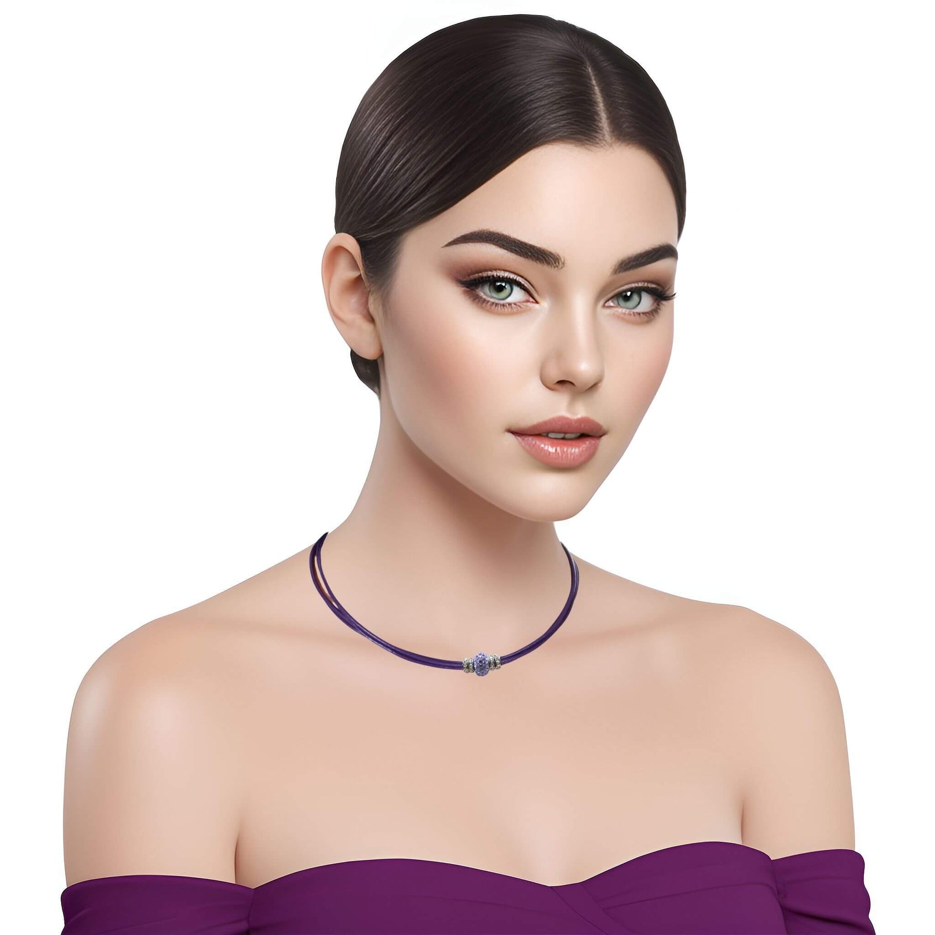 Collar gargantilla de cuero morado y brillantes de cristal morado