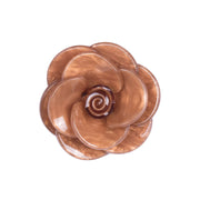 Broche flor camelia de resina de 7 cm de diámetro.