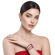 Pulsera de cristal rojo y central de brillantes de cristal en blanco