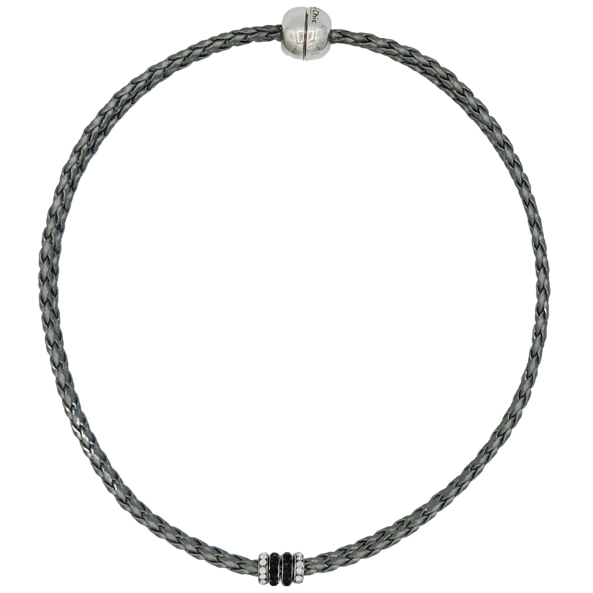 Collar de cuero sintético trenzado gris y rondelles de strass