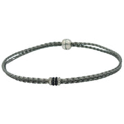 Collar de cuero sintético trenzado gris y rondelles de strass