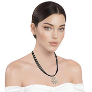 Collar de cuero y colgante flor de plata de ley