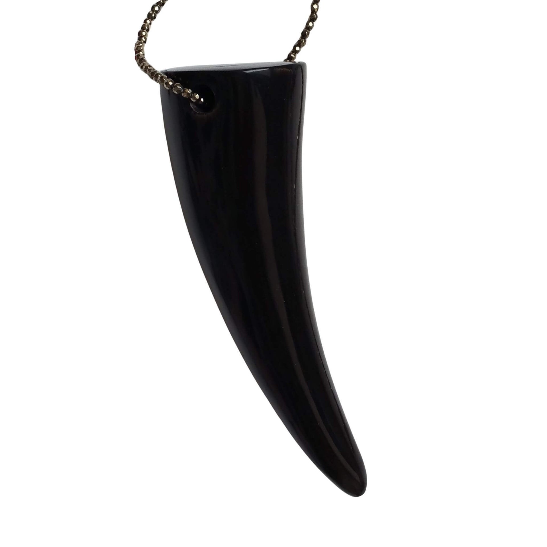 Collar colgante con cuerno natural de vaca marrón oscuro