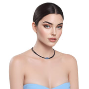 Collar gargantilla cuero negro y brillantes de cristal azul