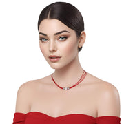 Collar gargantilla de cuero rojo y brillantes de cristal blanco