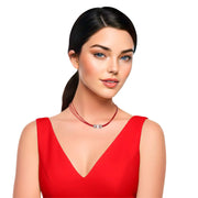 Collar gargantilla de cuero rojo y brillantes de cristal blanco