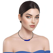 Collar gargantilla de cuero negro y tubo de strass azulón 