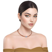 Collar de cuero chocolate y central de brillantes de cristal azul