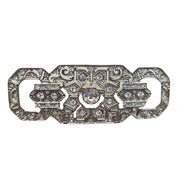 Broche alargado rectangular plateado con brillantes blancos 