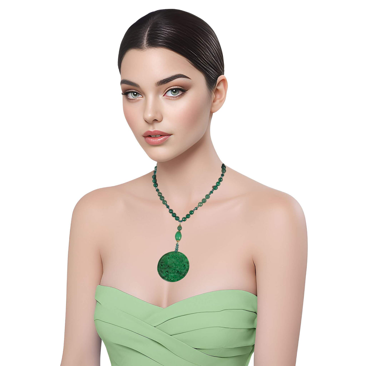 Collar medallón de jade verde