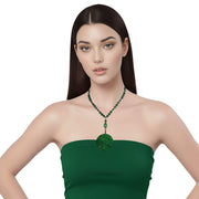 Collar medallón de jade verde