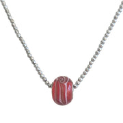  Collar de hematite plata y pieza central de cristal de murano rojo