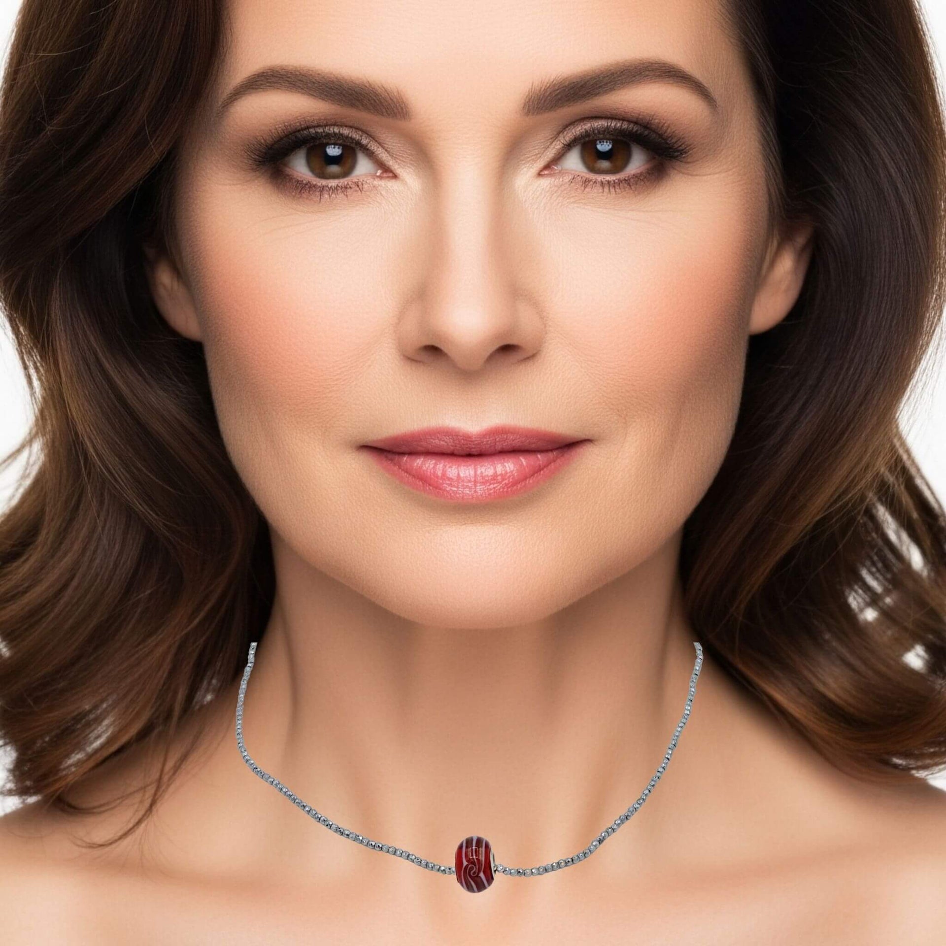 Collar de hematite plata y pieza central de cristal de murano rojo