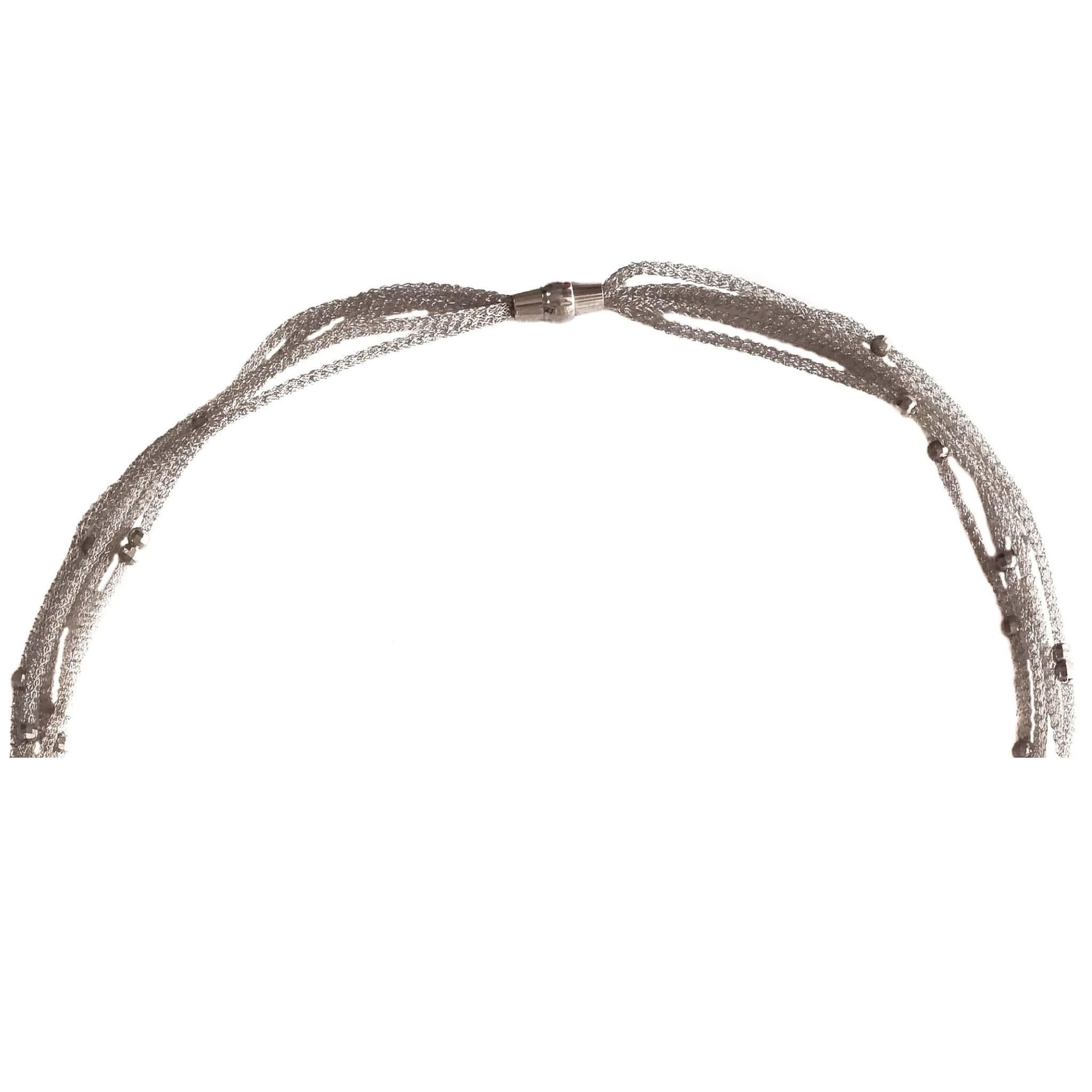 Collar de plata tejida con adorno de plata redondo