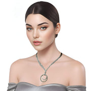 Collar de plata tejida con adorno de plata redondo