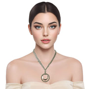 Collar de plata tejida con adorno de plata redondo