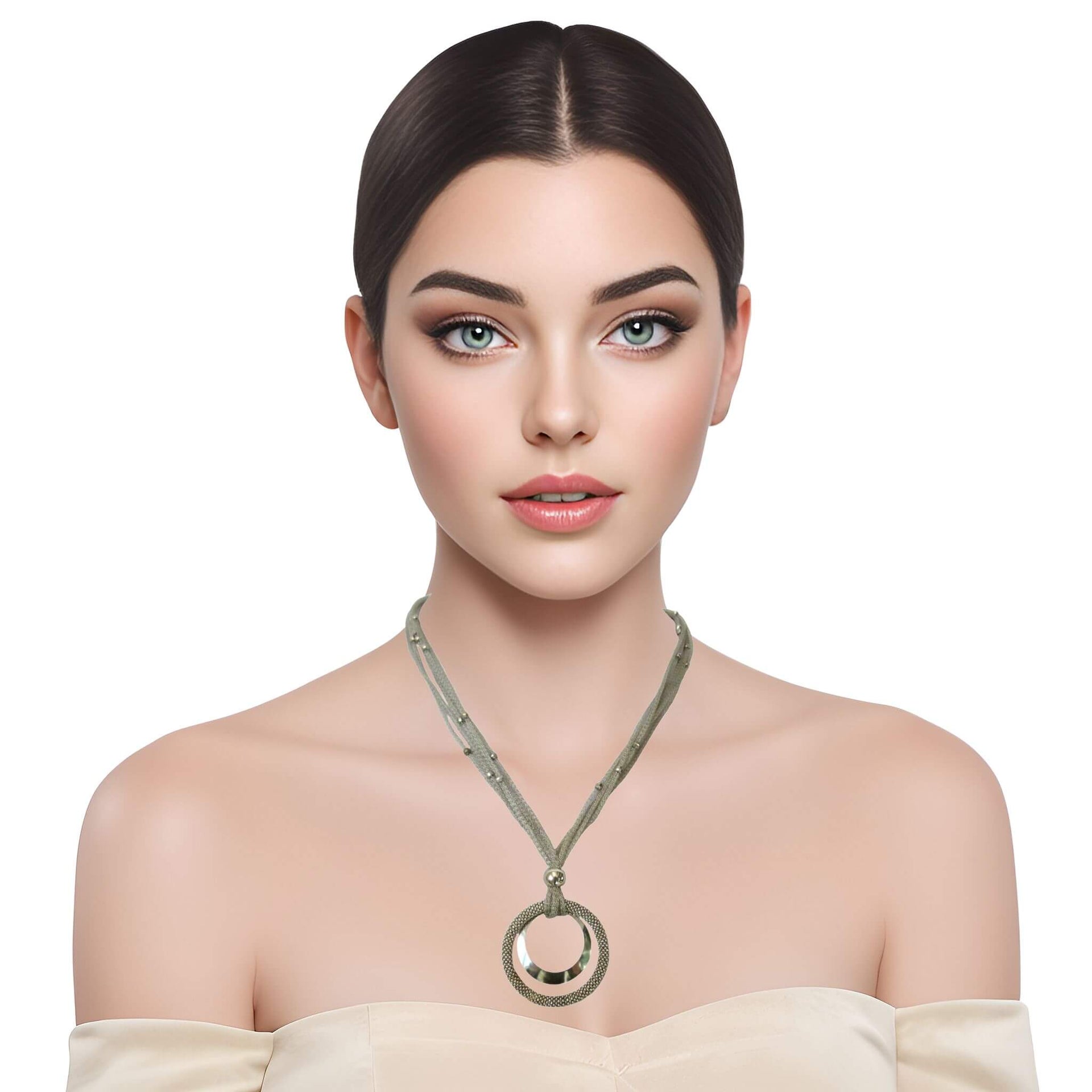 Collar de plata tejida con adorno de plata redondo