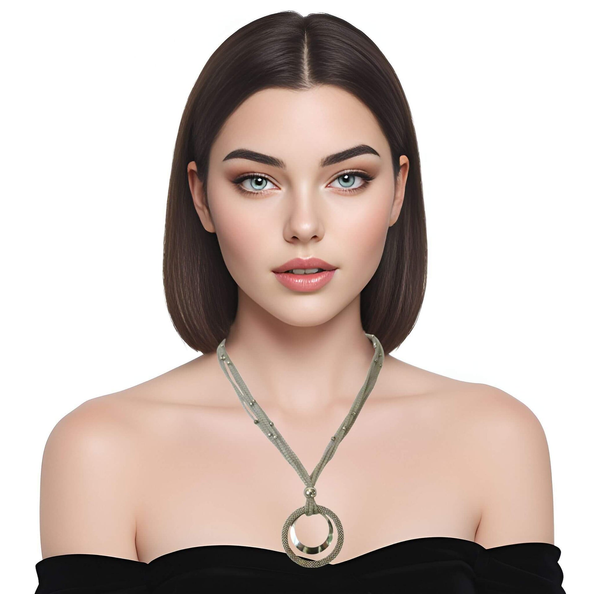 Collar de plata tejida con adorno de plata redondo