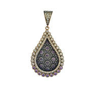 Colgante lágrima de plata de ley con circonitas blancas y brillantes lilas