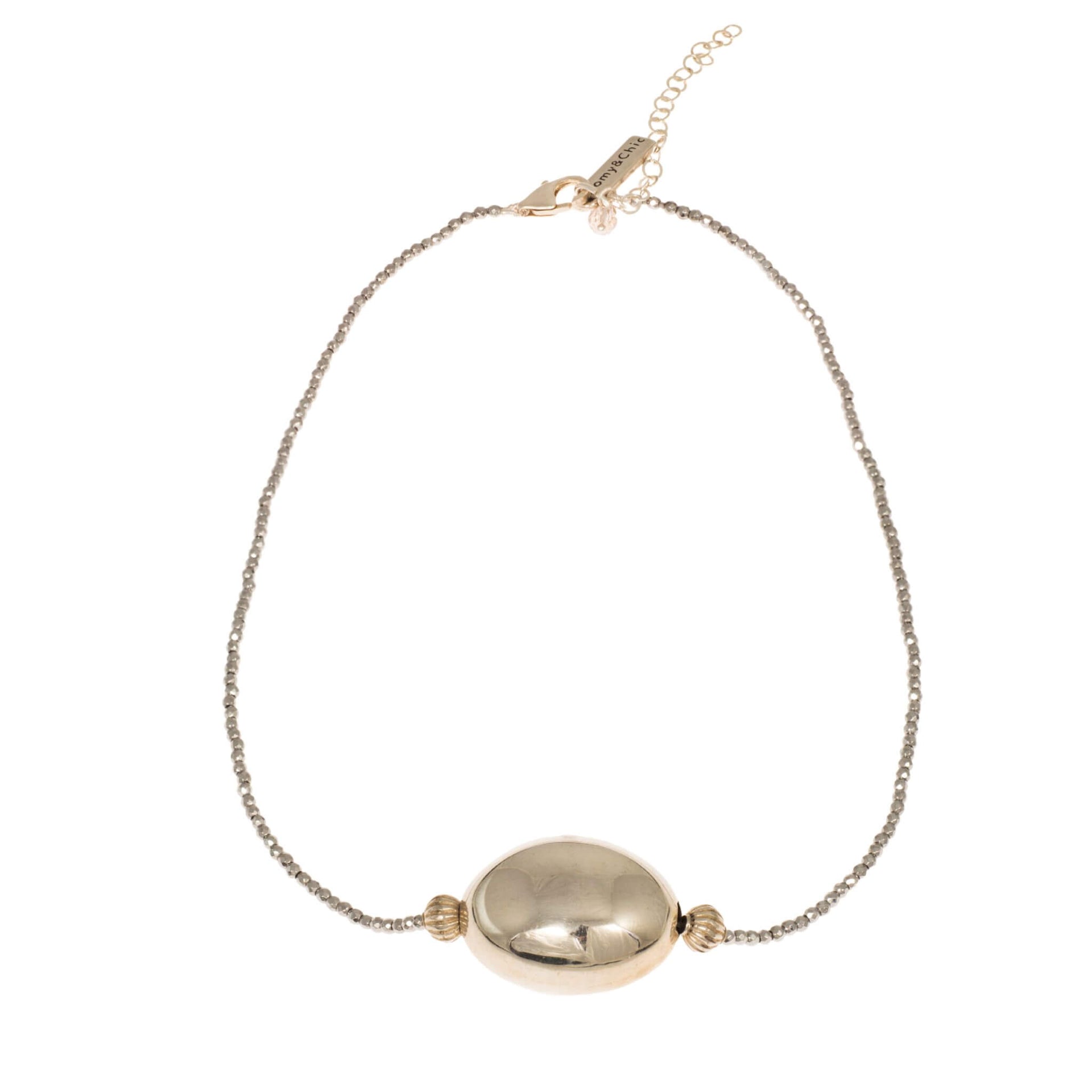 Collar de hematite plata y pieza y huevo oval central de plata de ley