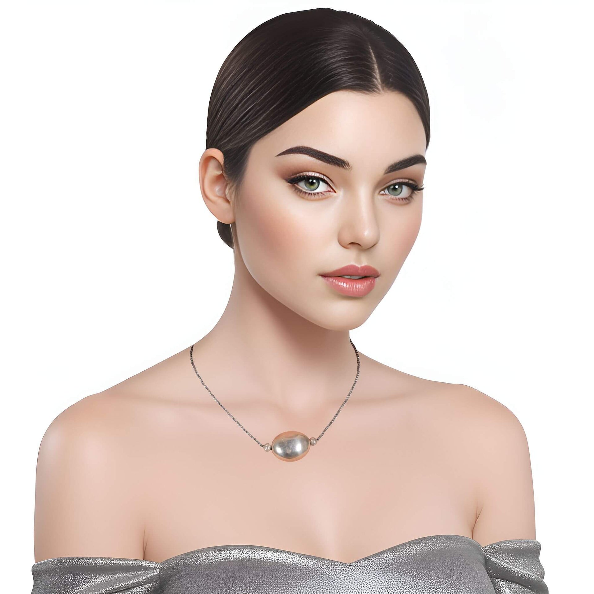 Collar de hematite plata y pieza y huevo oval central de plata de ley