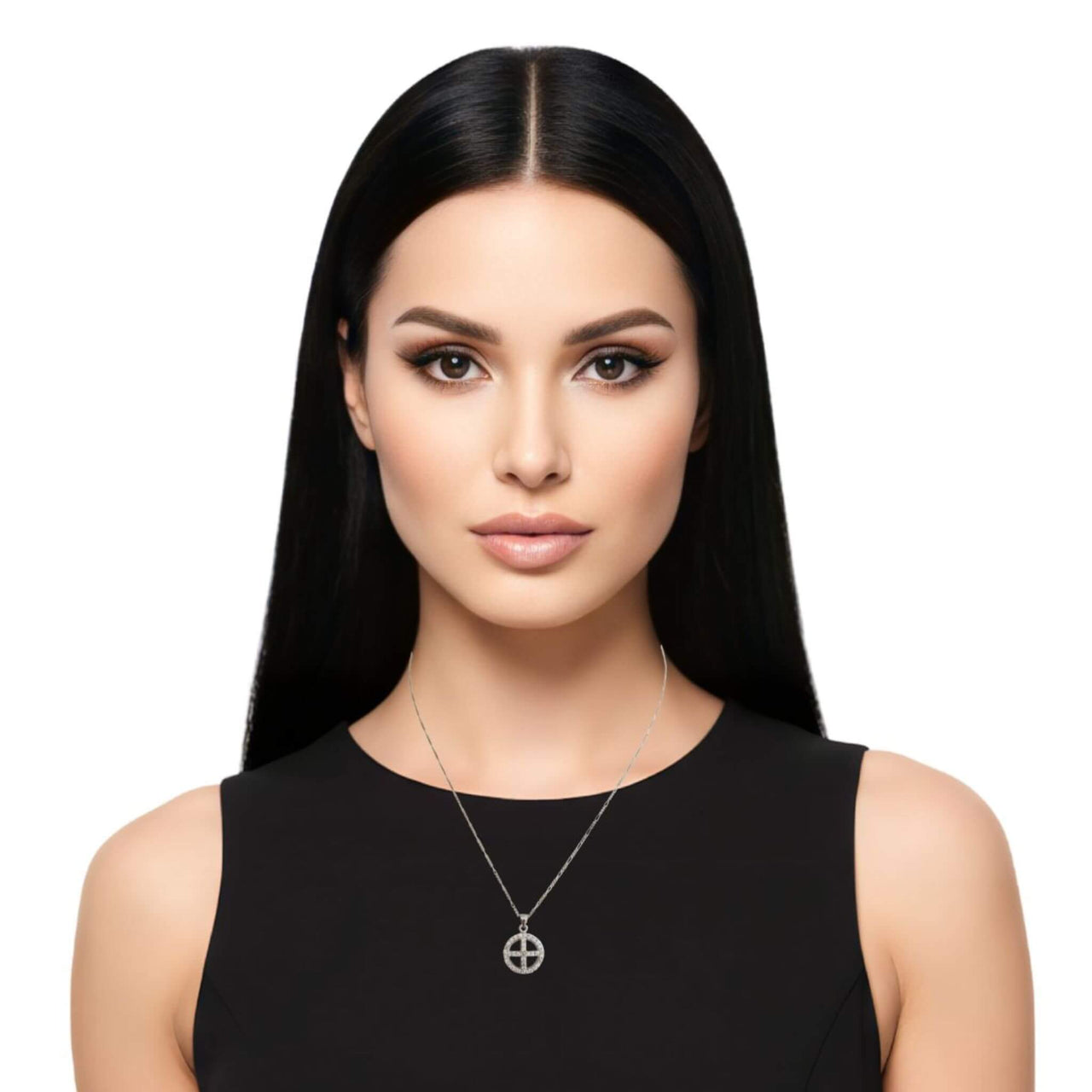 Colgante redondo de plata de ley con cruz de circonitas blancas