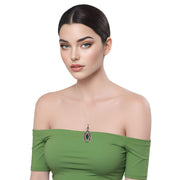 Colgante herradura oval de plata dorada con esmeraldas y rubíes naturales