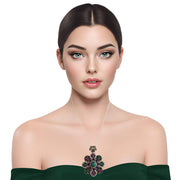 Colgante de plata de ley con piedras semipreciosas de esmeraldas y rubíes