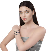 Pulsera de cuero gris plata y brillantes de cristal negros