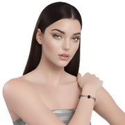 Pulsera de cuero gris plata y brillantes de cristal negros