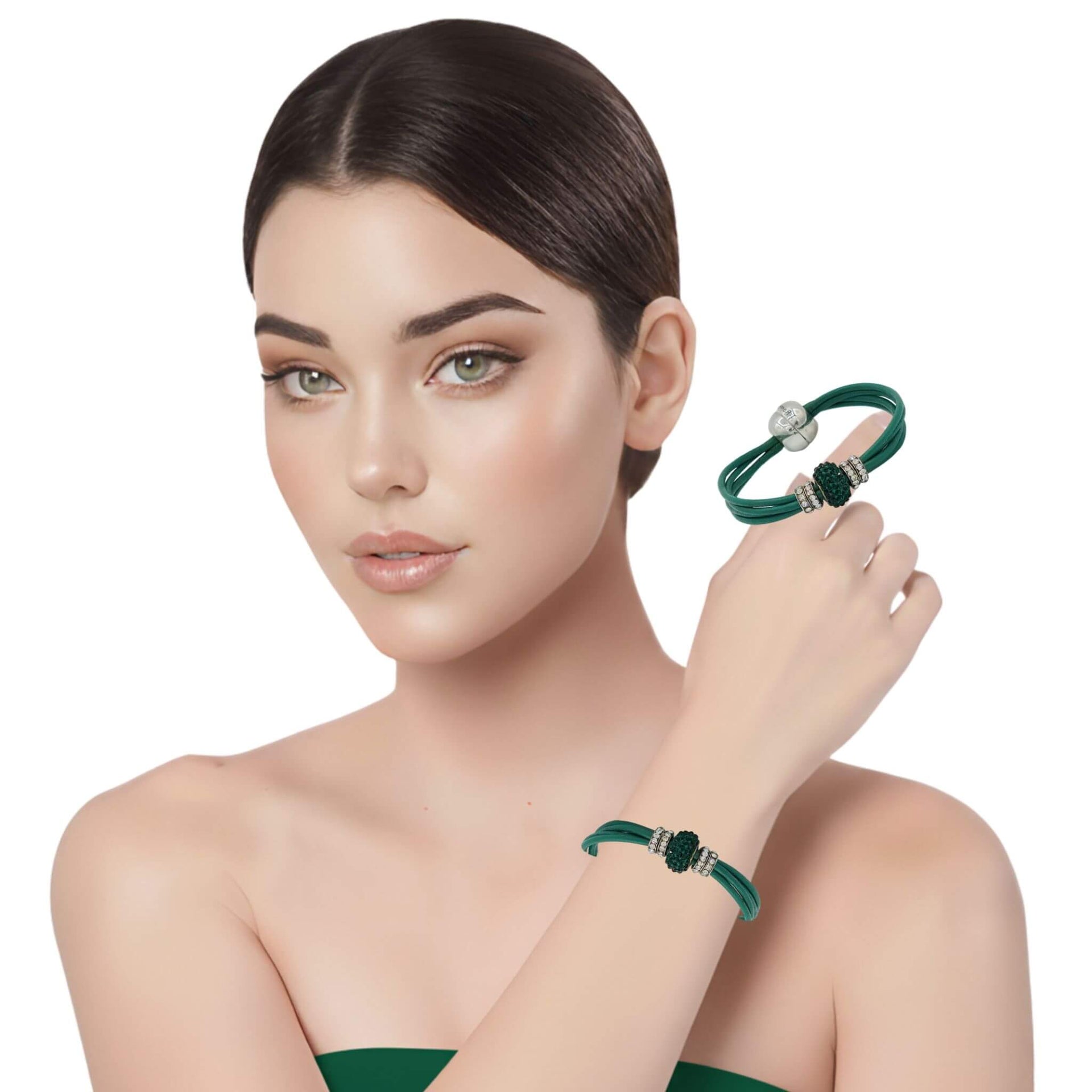 Pulsera de cuero verde y central de brillantes de cristal verde