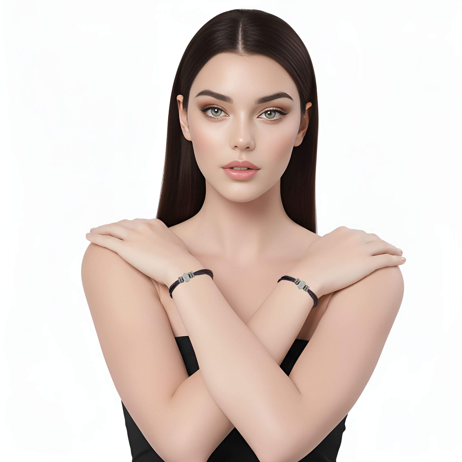 Pulsera de cuero negro y brillantes de cristal blancos