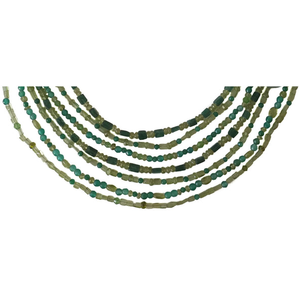 Collar de jade y piedras naturales variadas verdes