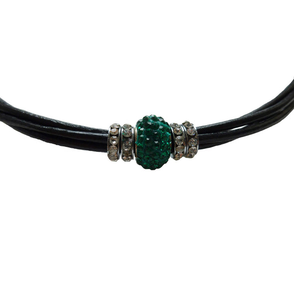 Pulsera de cuero negro y central de brillantes de cristal verde